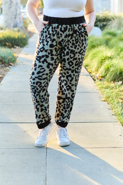 Celeste Design Full Size Leopard Contrast Sweatpants