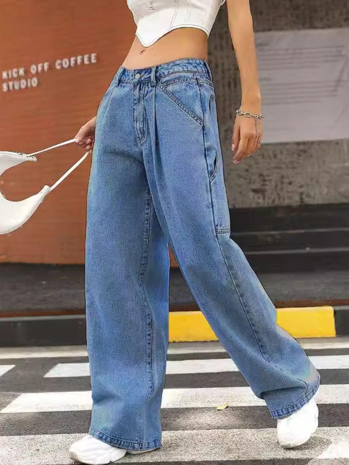 Wide Leg Jeans with Pockets