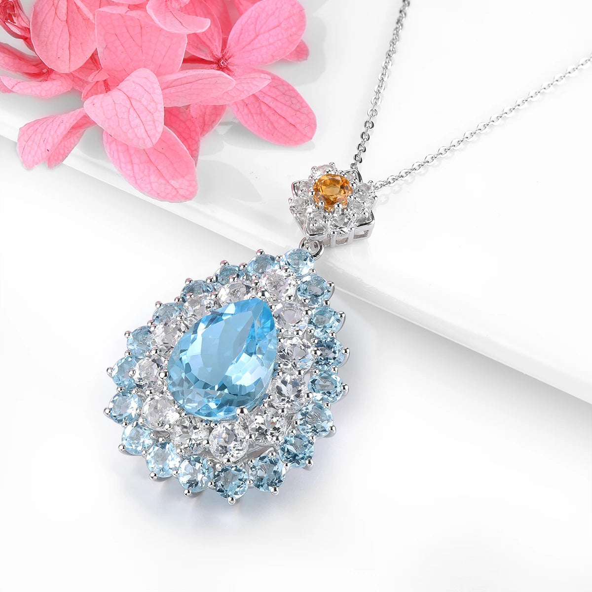 Natural Sky Blue Topaz Pendant 23 Carats Genuine Topaz