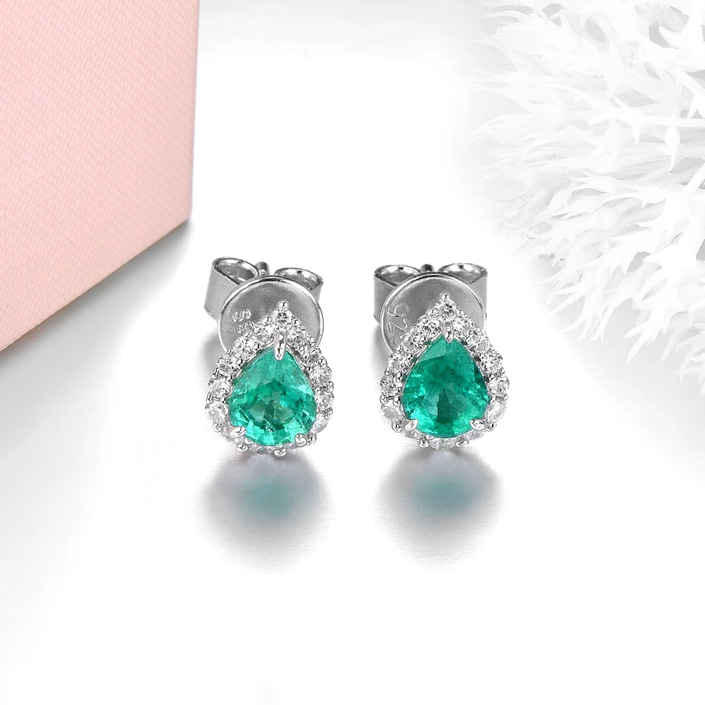 Natural Precious Emerald Stud Earring Sterling Silver 0.6 Carats Geniune Gemstone